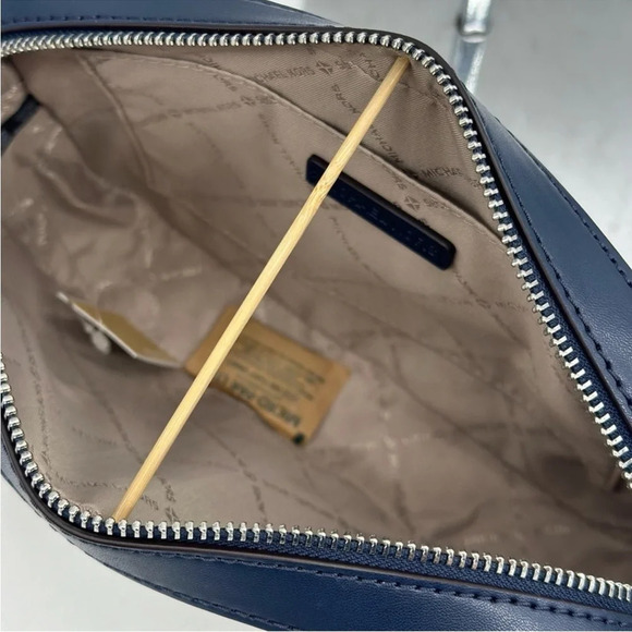 Michael Kors Large EW Zip Chain Xbody Crossbody Bag Admiral Navy - Picture 10 of 11